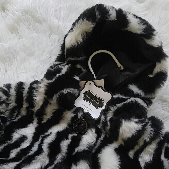 Mud pie girls zebra outfit - Picture 2 of 4