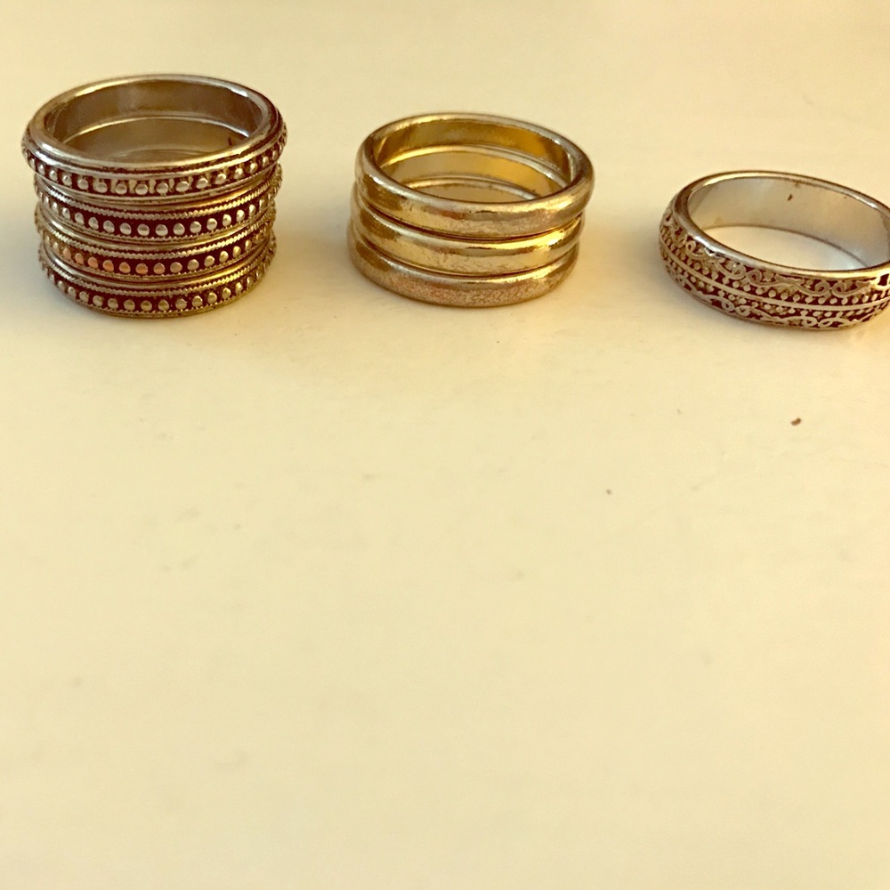 Set of 8 rings!