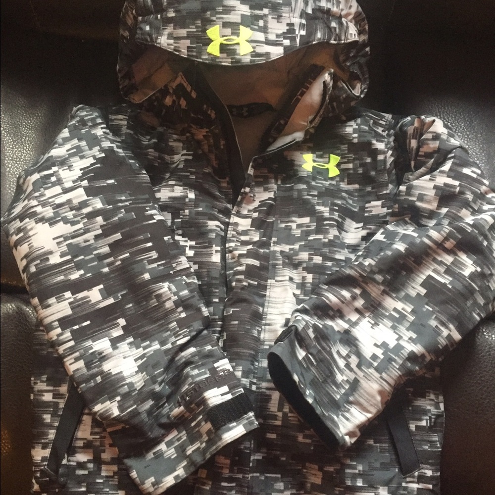Boys Under Armour jacket NWOT sz canal or 6/7