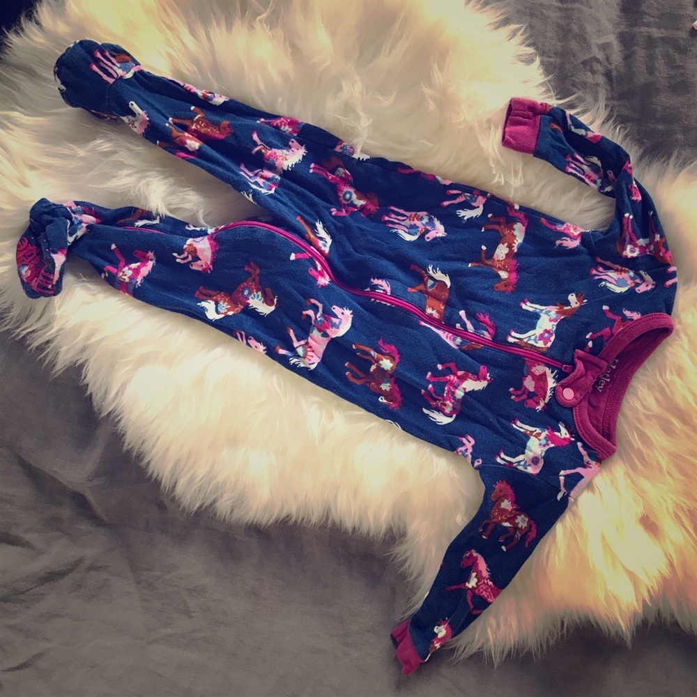 Hatley footed pajamas size 3-6 months