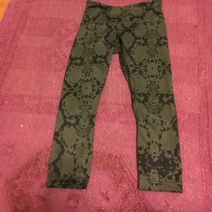 Lululemon Crop yoga leggings