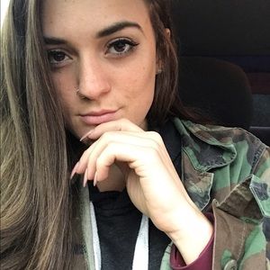 Meet your Posher, Bethanie