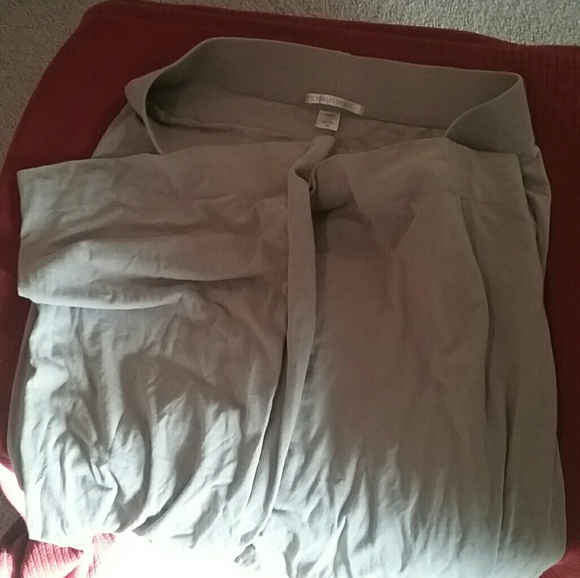 Victoria Secret - Picture 2 of 3