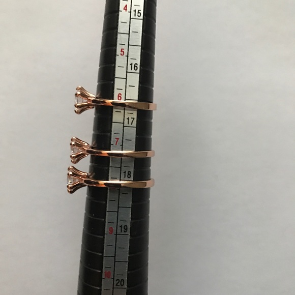 18k Rose Gold - CZ Diamond Ring💎 - Picture 5 of 5