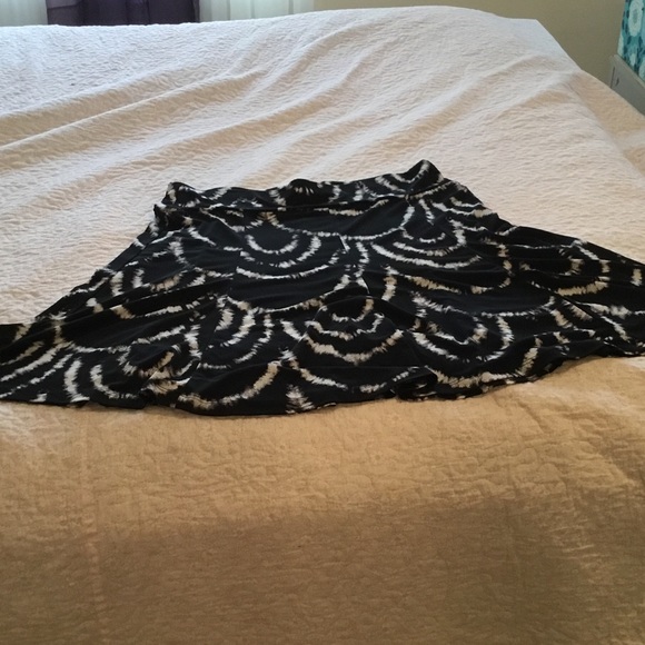 Skirt - Picture 3 of 4