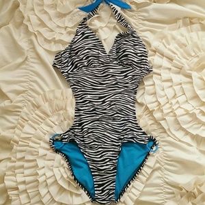 NWOT Marina West Zebra Ring Monokini Swimsuit M