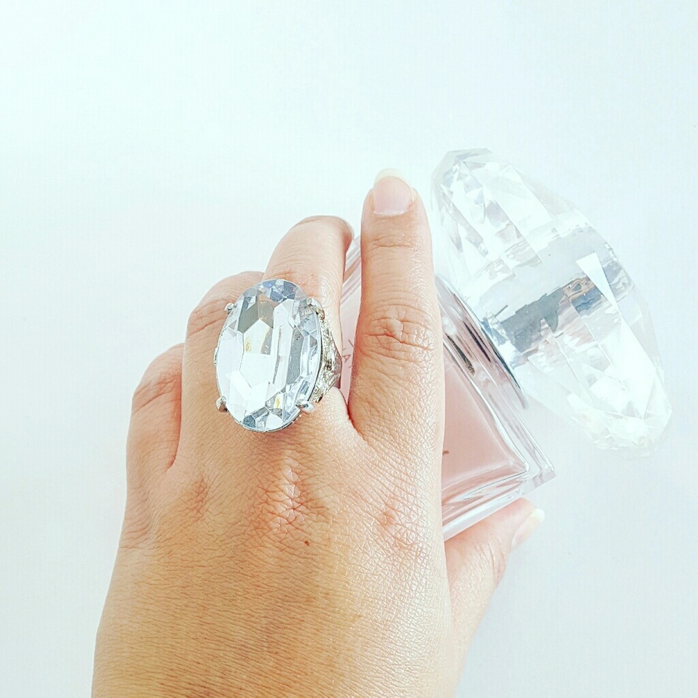 🎉HP🎉 Oval Cocktail Ring