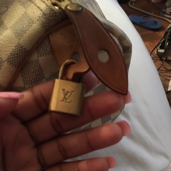 SOLD Louis Vuitton bag - Picture 4 of 7