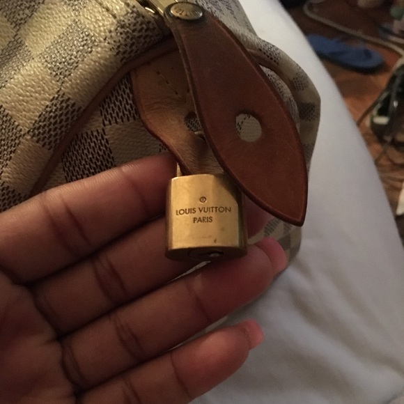 SOLD Louis Vuitton bag - Picture 5 of 7