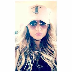 Meet your Posher, Valerie