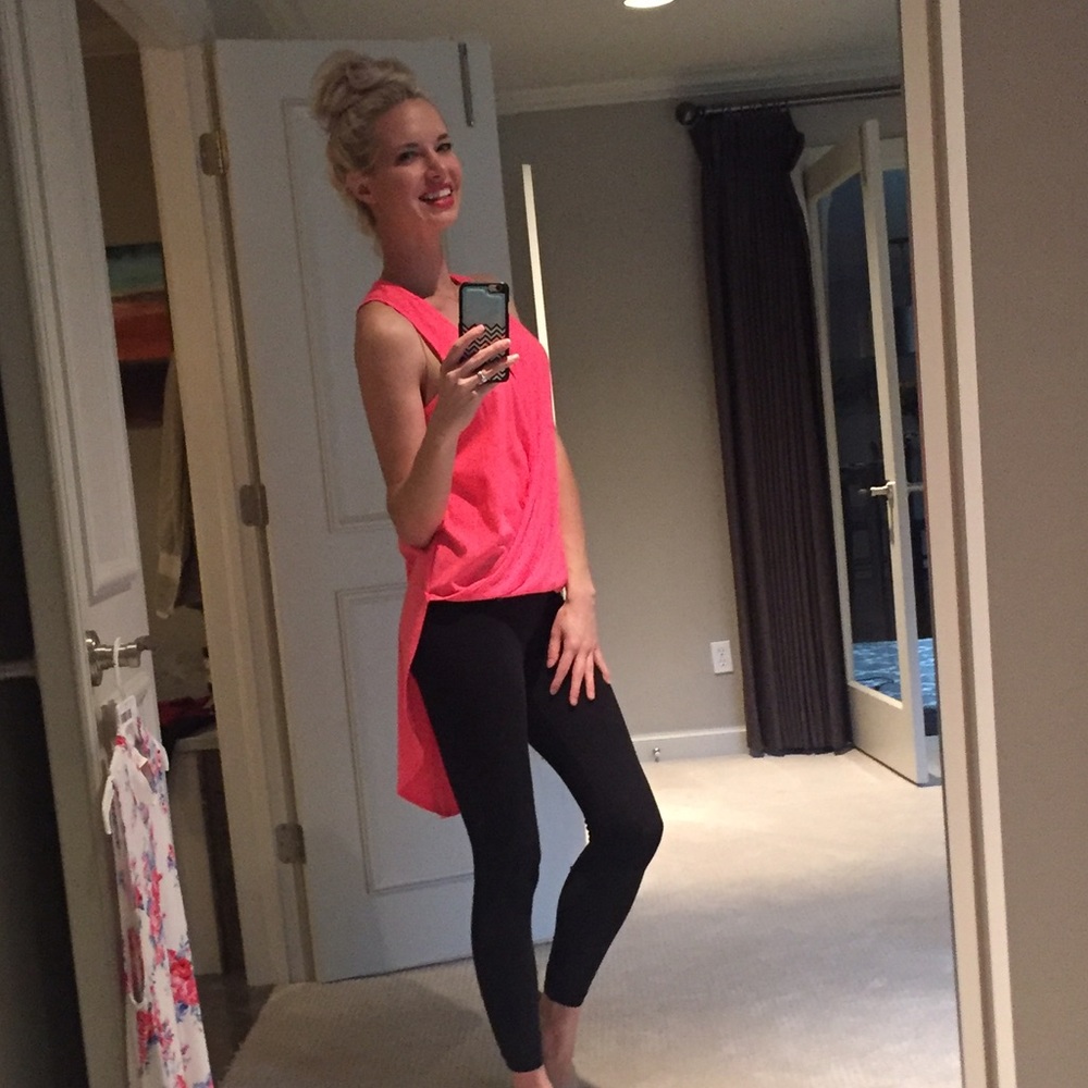🆑 BLOWOUT Hi-low NEON Pink Blouse - Picture 6 of 6
