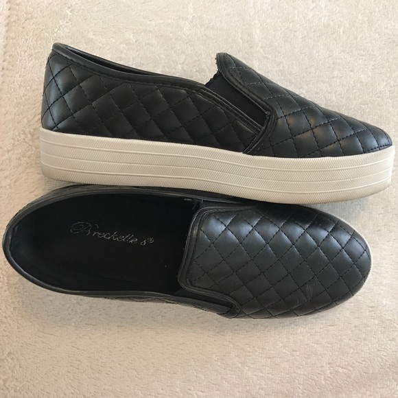 Breckelles Shoes - Black Platform slip on