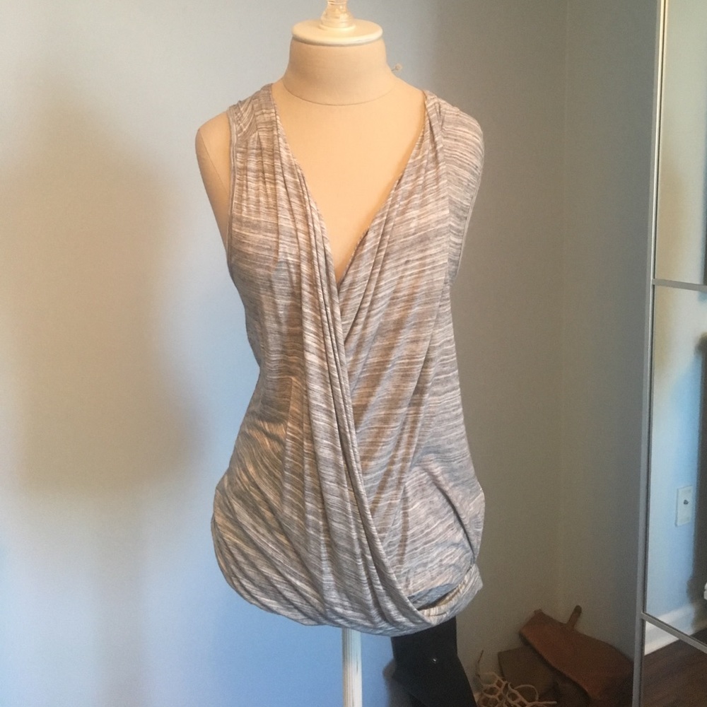 Banana Republic gray and white adjustable vest
