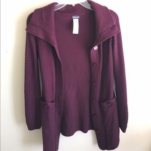 {Patagonia} deep purple button up sweater