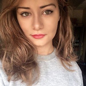 Meet your Posher, Rebecca