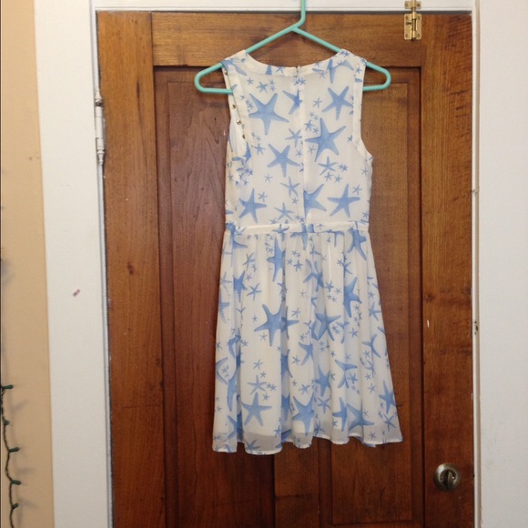 White and blue seashell dress with gold studs - Picture 3 of 4