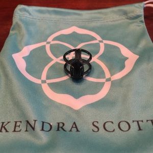 Kendra Scott Elyse ring. Size 6.