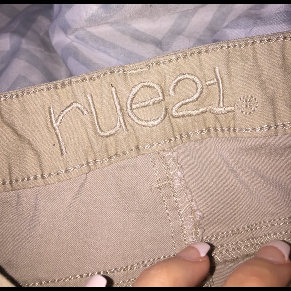 Pants - Picture 2 of 4