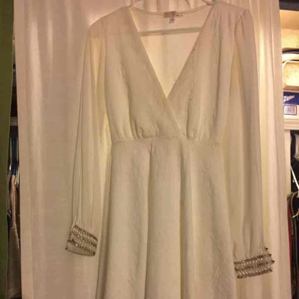 White, v-cut dress