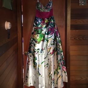 Prom dress