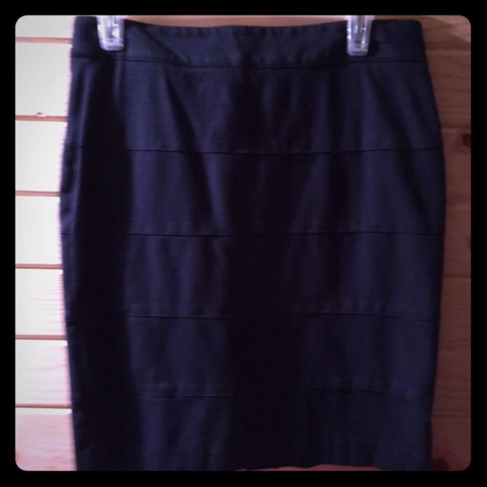 Blue fitted skirt