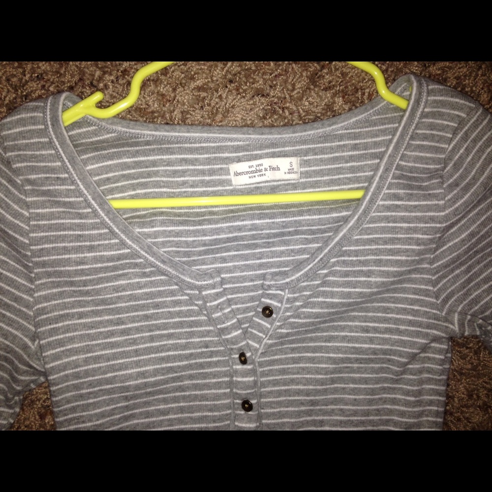 Abercrombie & Fitch Henley