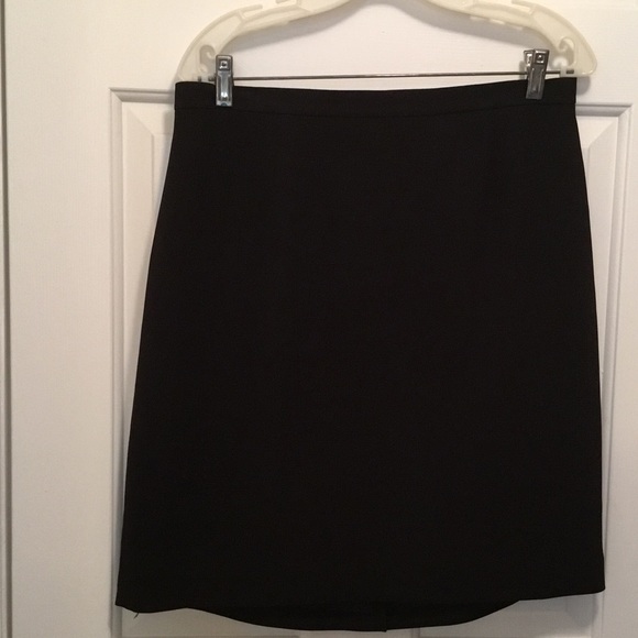 Black skirt - Picture 2 of 6