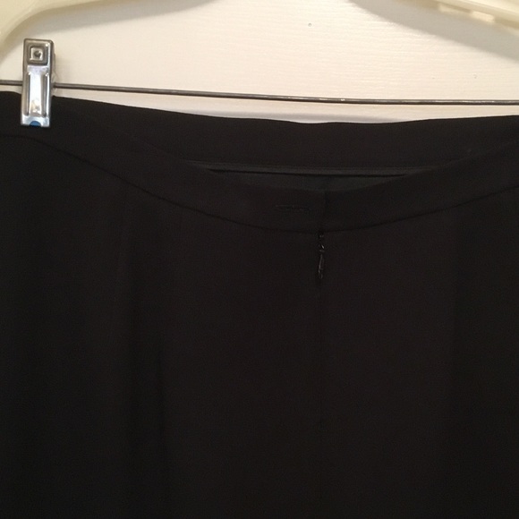 Black skirt - Picture 4 of 6