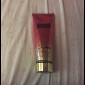Victoria Secret Fragrance Lotion ; Temptation ✨