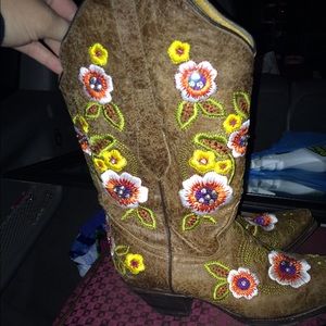 Bodacious boots