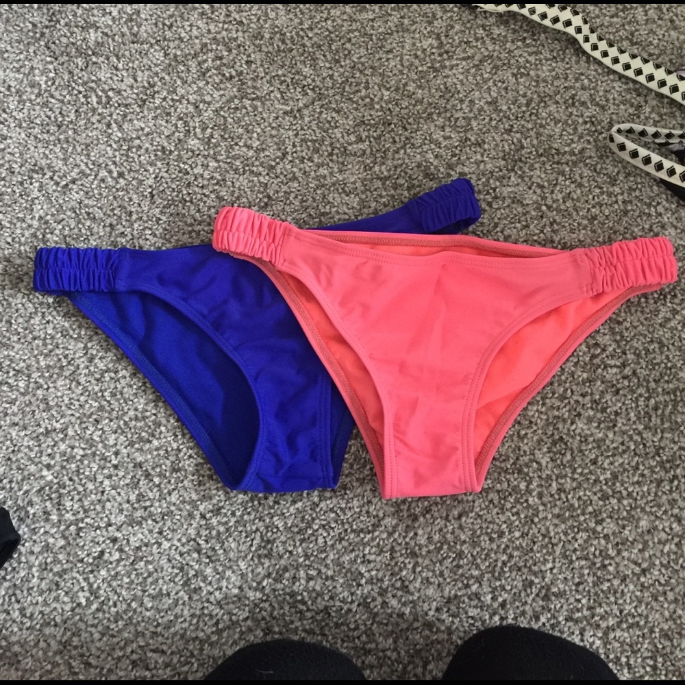 Bikini bottoms set