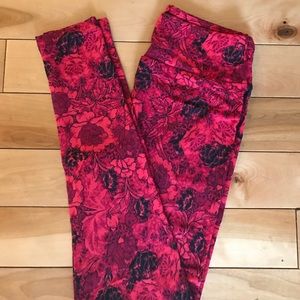 Unicorn Lularoe Hot pink floral OS leggings
