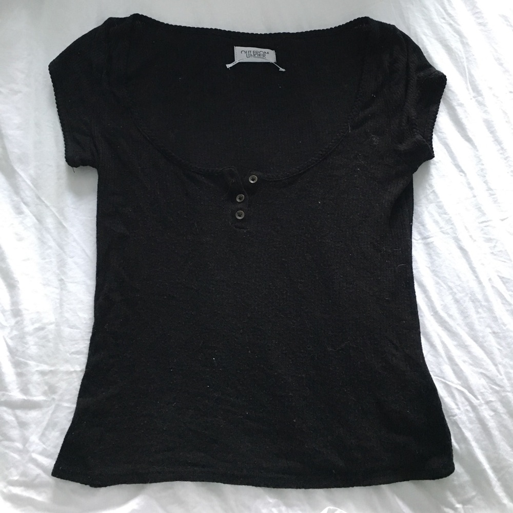 black crop top