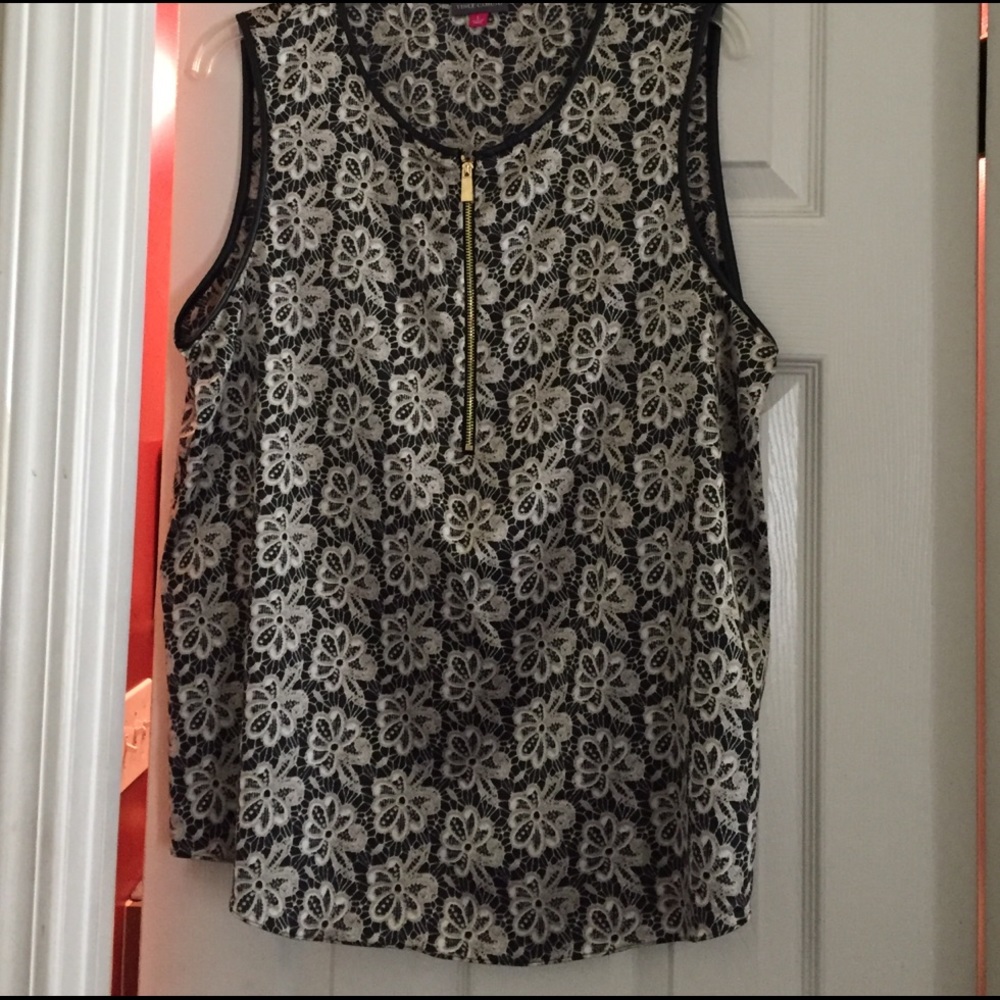 Vince Camuto  NWOT size Large sleeveless top!!