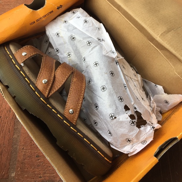 Dr. Martens Shoes - NIB Doc Marten Grizzly CHARD tan sandal