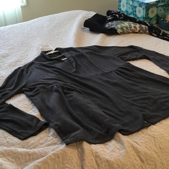 Sweater - Picture 5 of 6