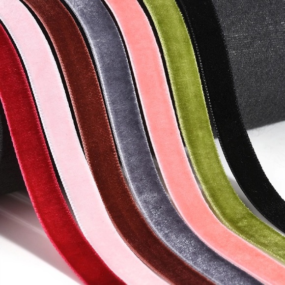 Bundle of 7 Chokers! - Picture 4 of 4