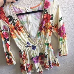 Floral romper size xs