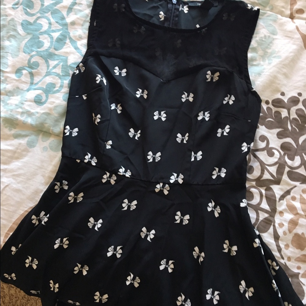 Forever 21 bow print dress