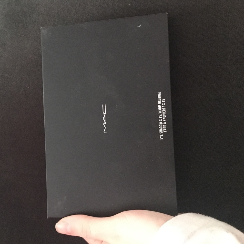 Mac cosmetics eyeshadow palette