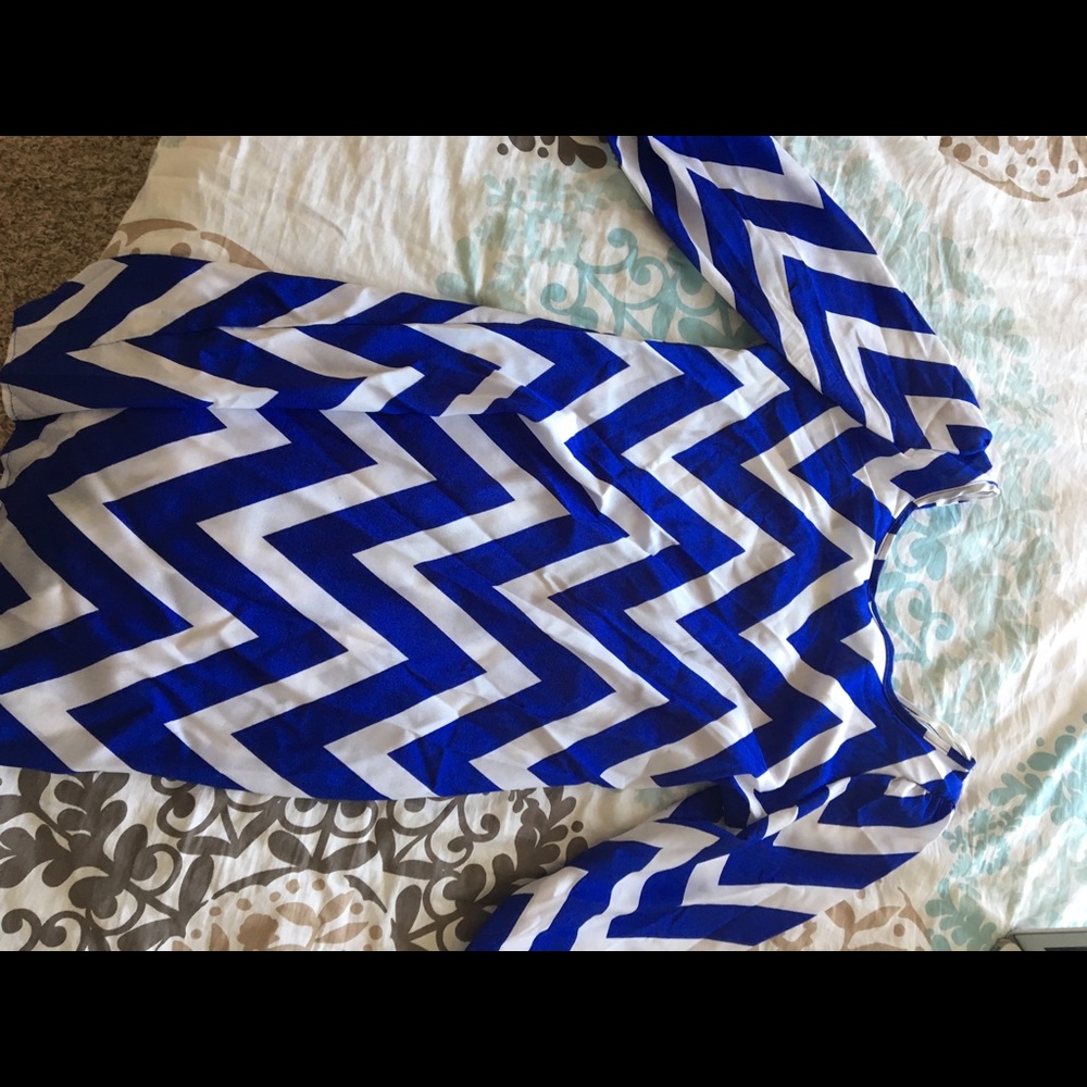 Blue and white chevron 3 quarter sleeve dress