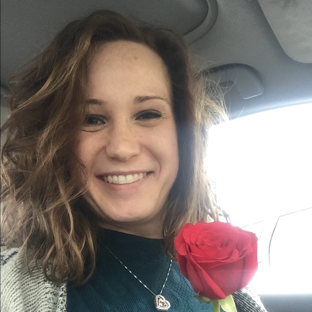 Meet your Posher, Monica