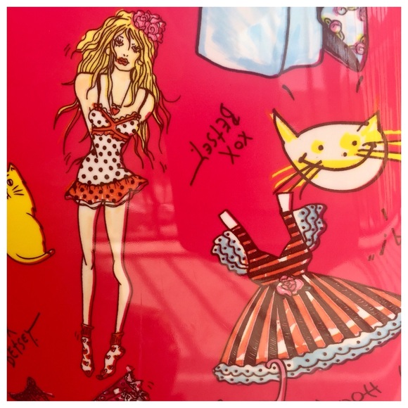 Betsey Johnson Pink Dolls & Dresses 29" Suitcase - Picture 4 of 8