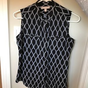 Banana Republic hidden button sleeveless blouse