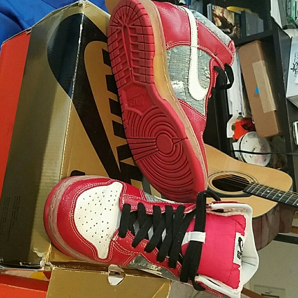 AUTHENTIC nike Dunks SB shoe goo