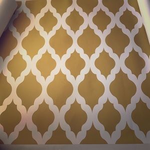 Adhesive wallpaper piece