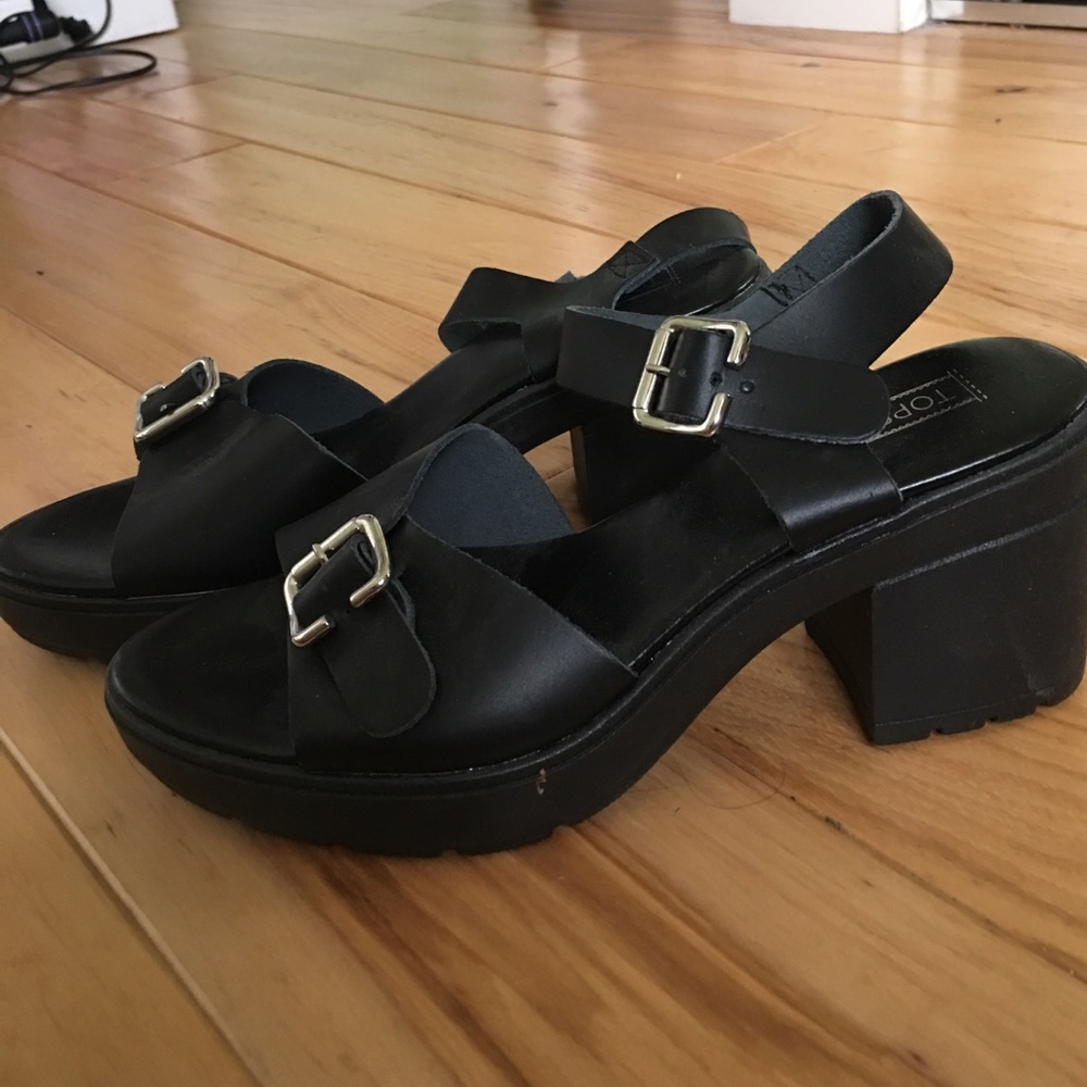 Top black leather platform sandals in Black