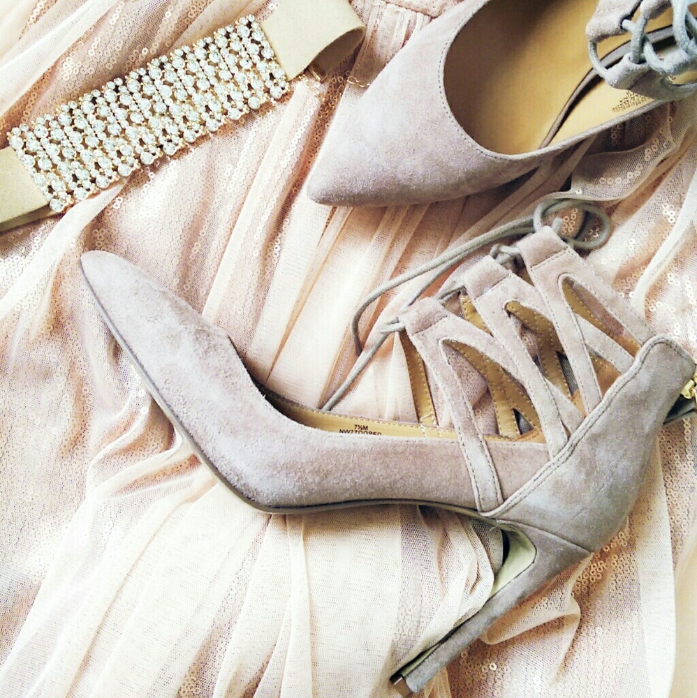 🎉HP!🎉Nine West Nude Cutout