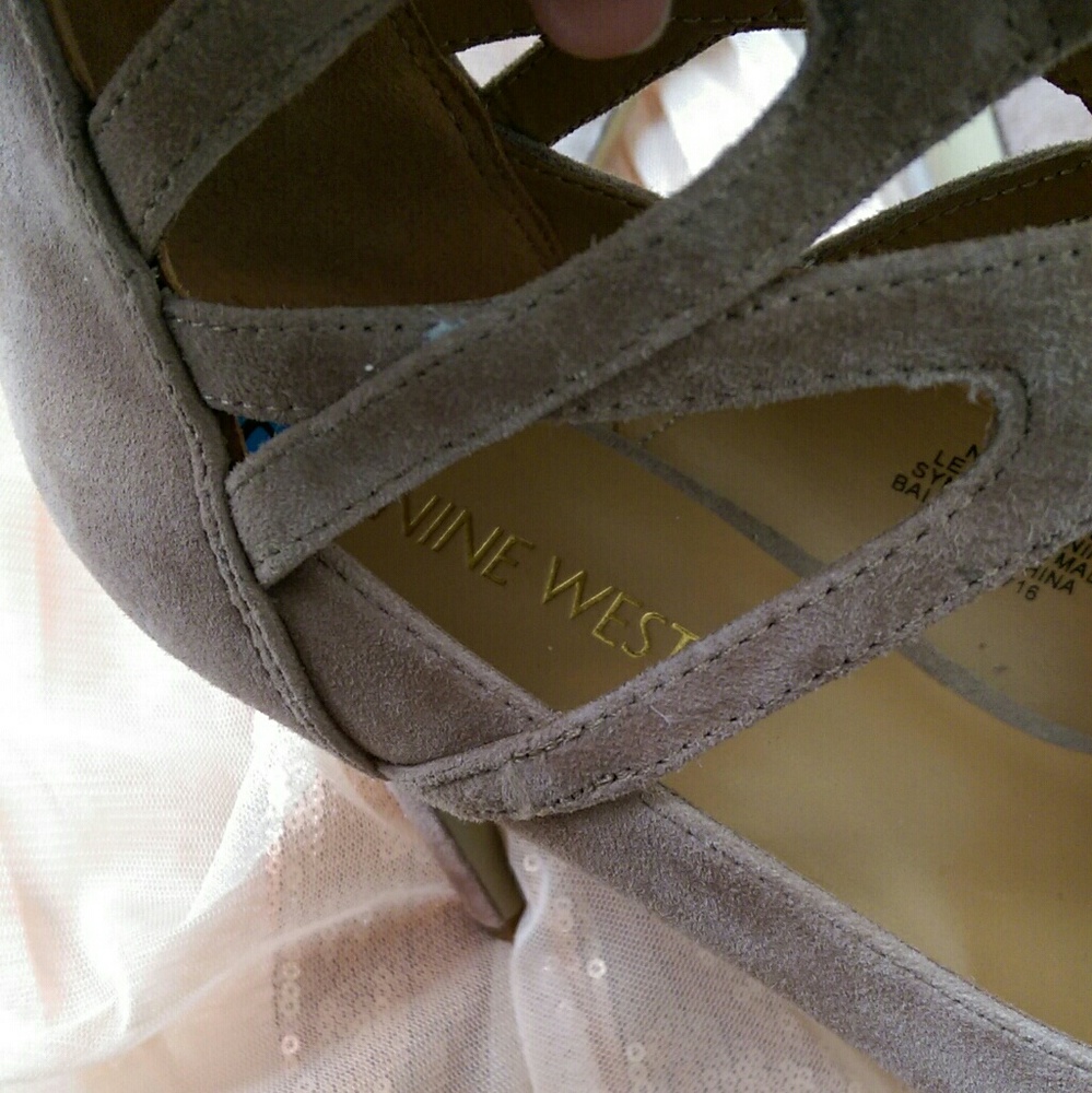 🎉HP!🎉Nine West Nude Cutout - Picture 5 of 6
