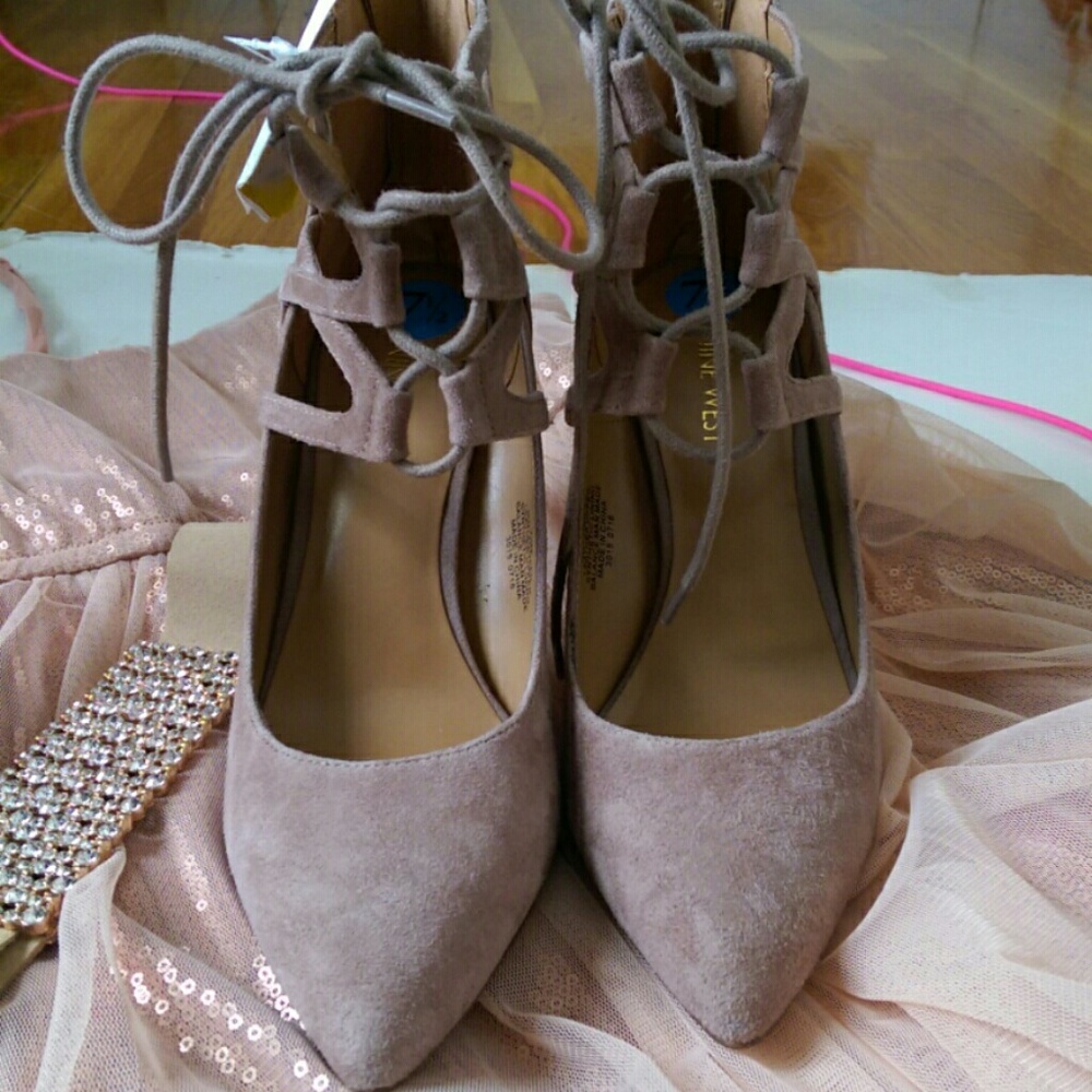 🎉HP!🎉Nine West Nude Cutout - Picture 4 of 6